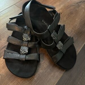 Vionic Amber Medallion Sandals Heel Strap Black Croc Embossed Leather Size 7